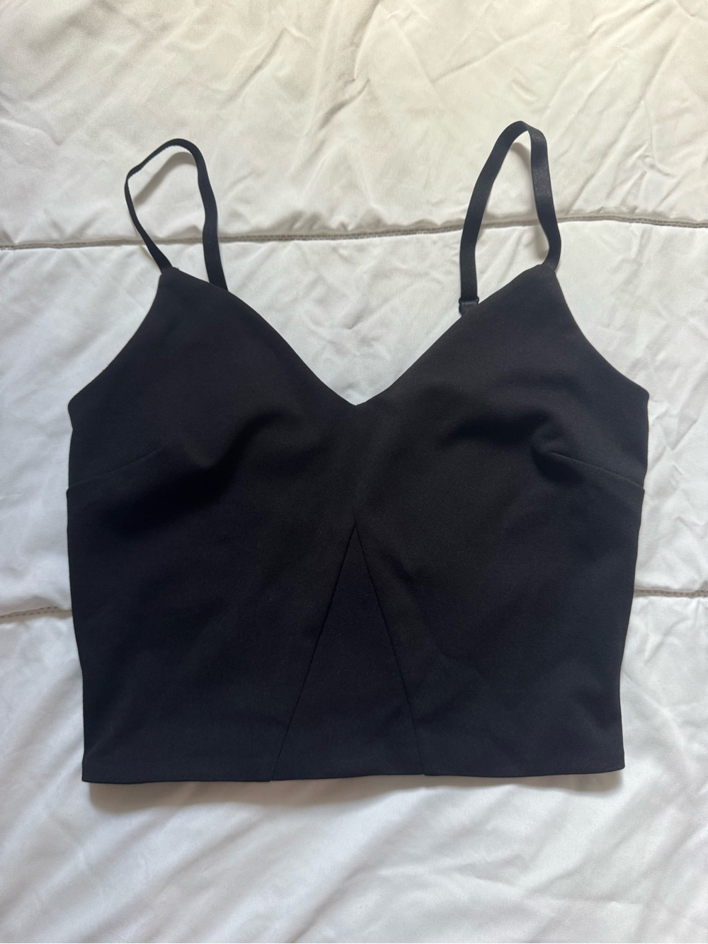 Black V-Neck Cropped Cami Top 🖤✨